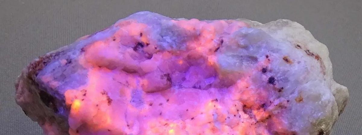 Hackmanite Crystal Hackmanite: Meaning, Healing Properties & Compatibility Guide – MLD ...