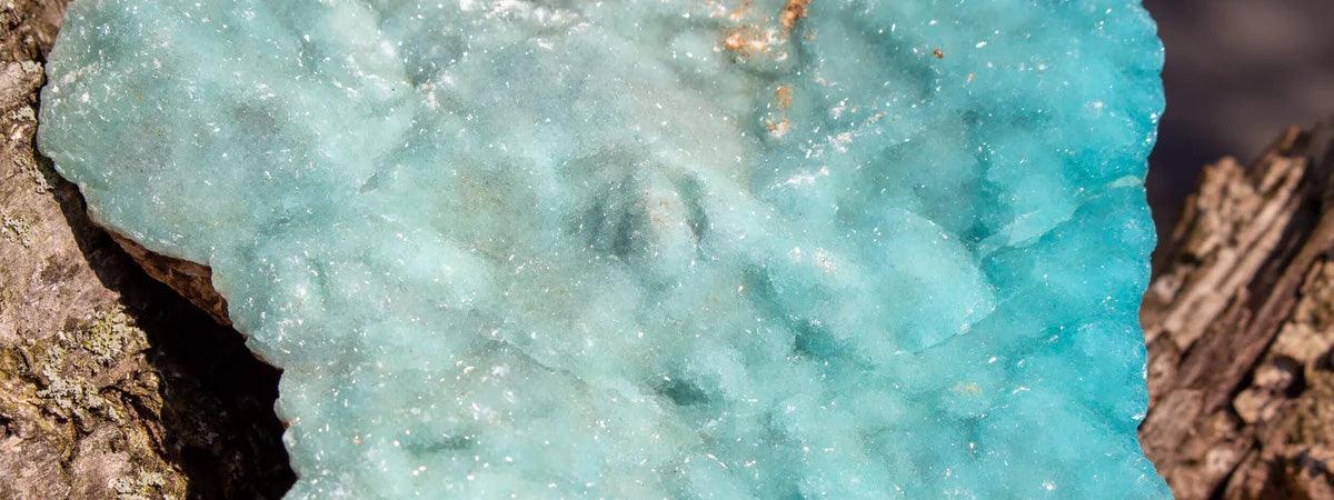 The Ultimate Guide to Hemimorphite: Formation, Uses, and Healing Properties - MLD Wholesale Crystals