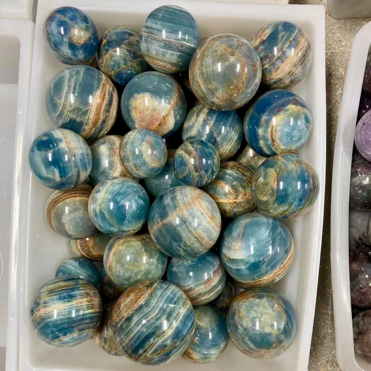 2-8cm blue onyx sphere 1kg