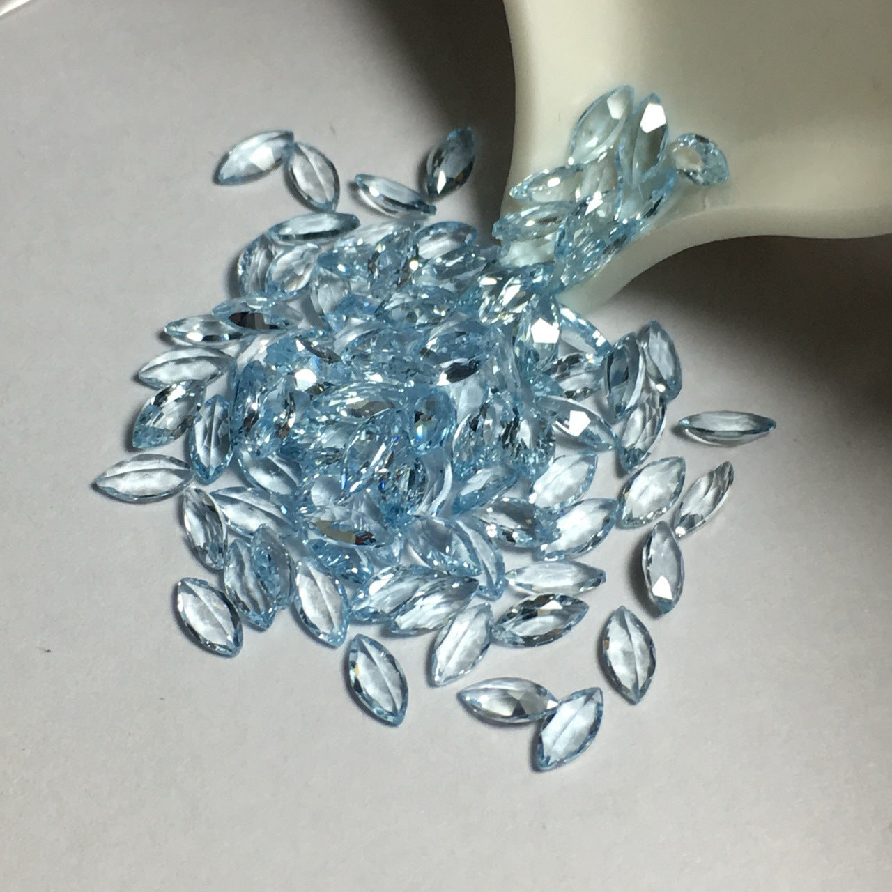 4*8mm raw blue topaz