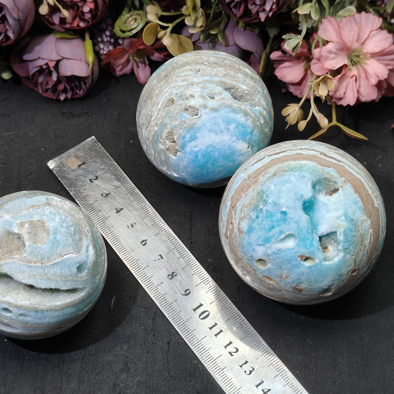 5-8cm caribbean calcite sphere 1kg