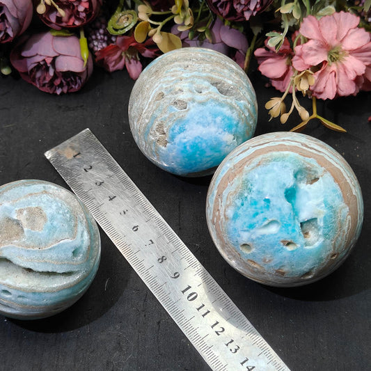 5-8cm caribbean calcite sphere 1kg