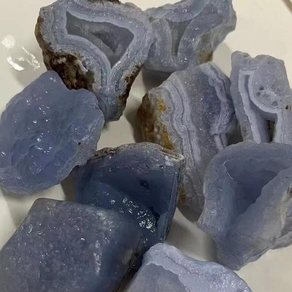 raw chalcedony 1kg