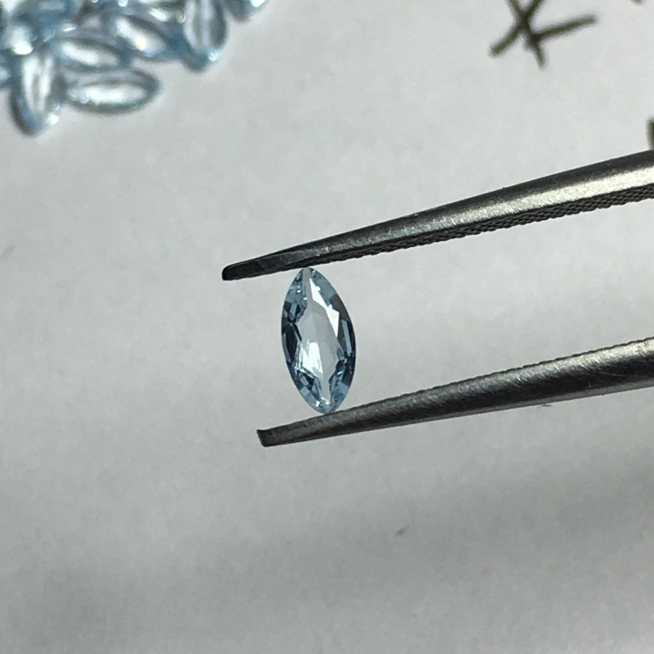 4*8mm raw blue topaz