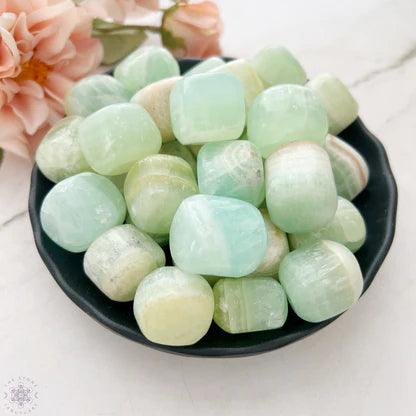 2-4cm green calcite tumbled