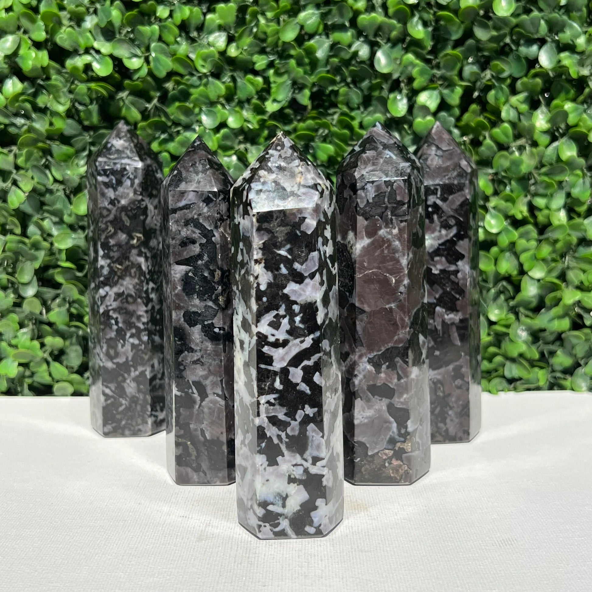 5-8cm merlinite tower 1kg