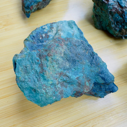 2-4cm raw shattuckite