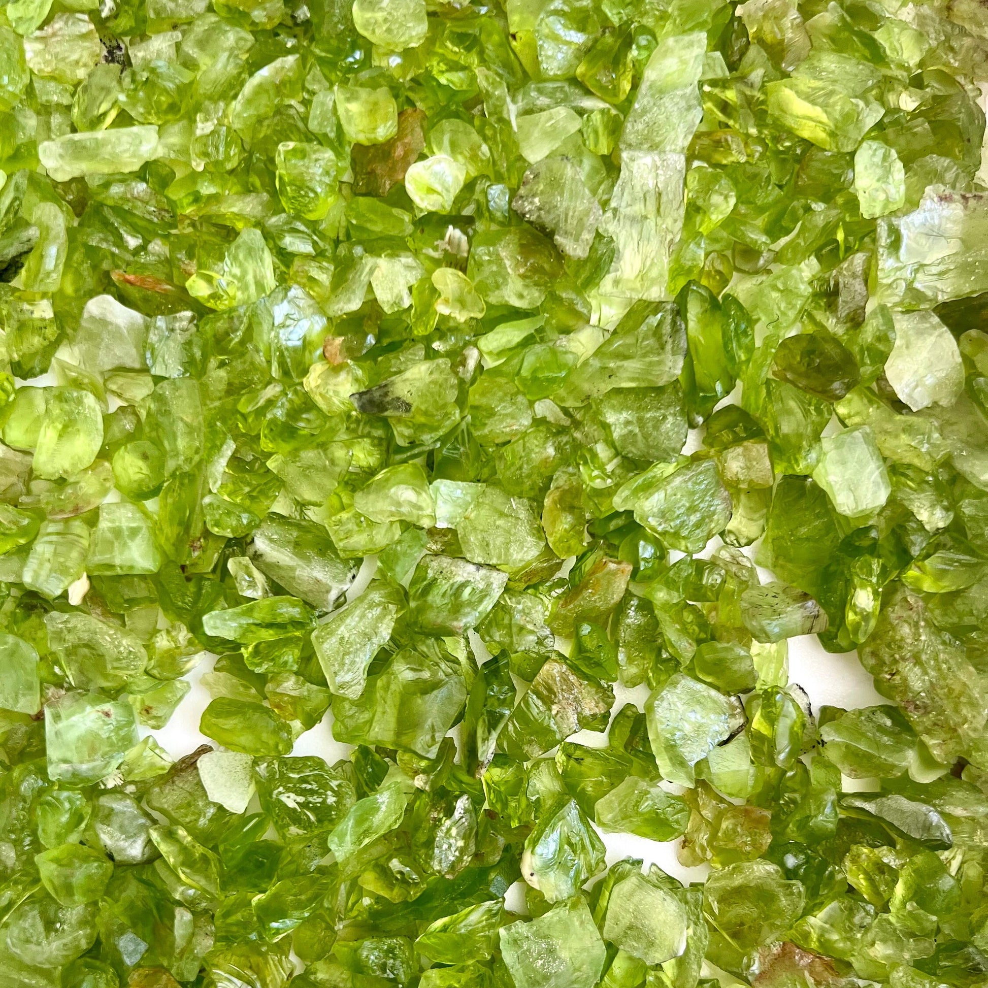2-4mm Peridot chips 1kg