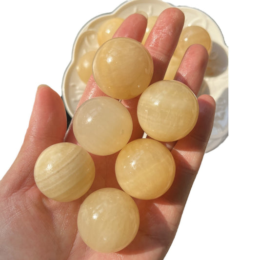 3cm yellow jade sphere