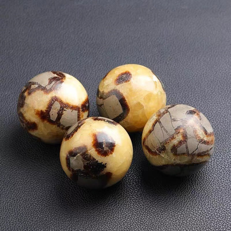 4-7cm septarian sphere 1kg