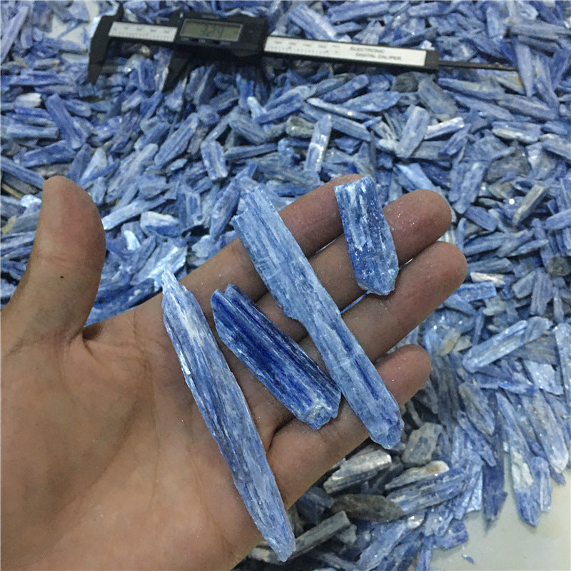 raw kyanite 1kg