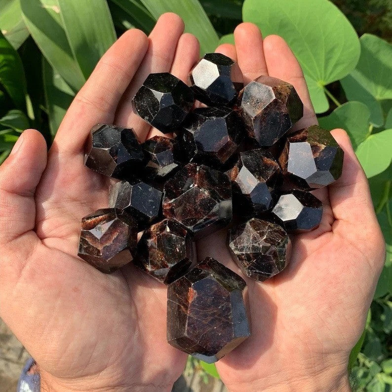 1-3cm rhodolite garnet rough 1kg