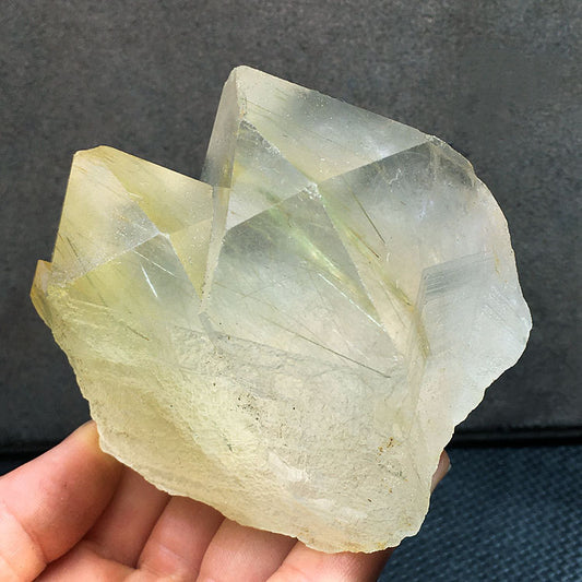 actinolite in quartz