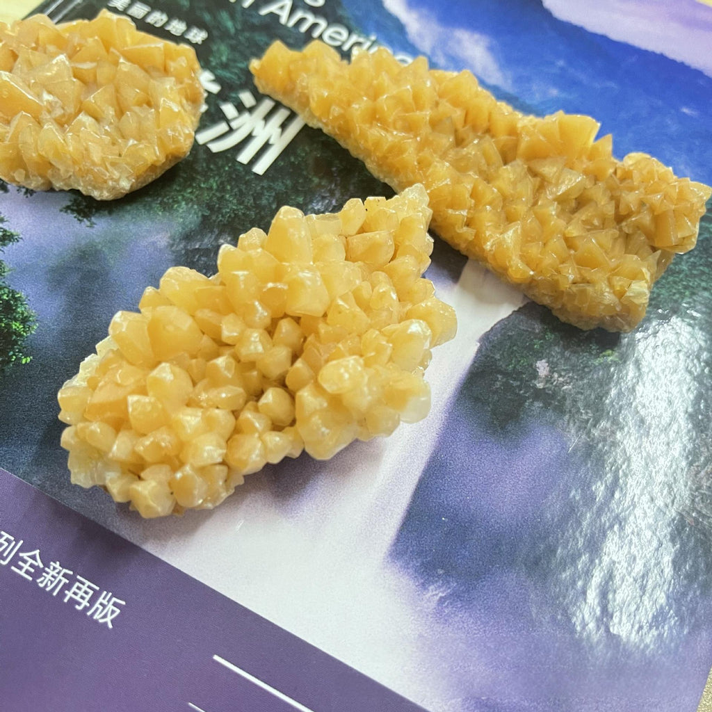 3-5cm honey calcite cluster
