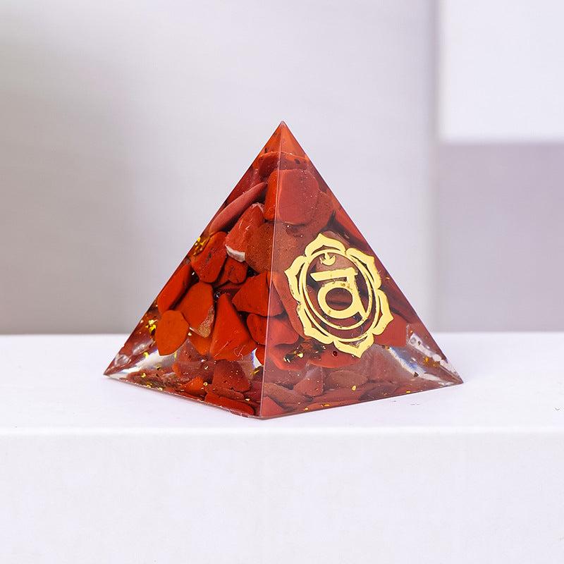 crystal chips resin pyramid 3cm