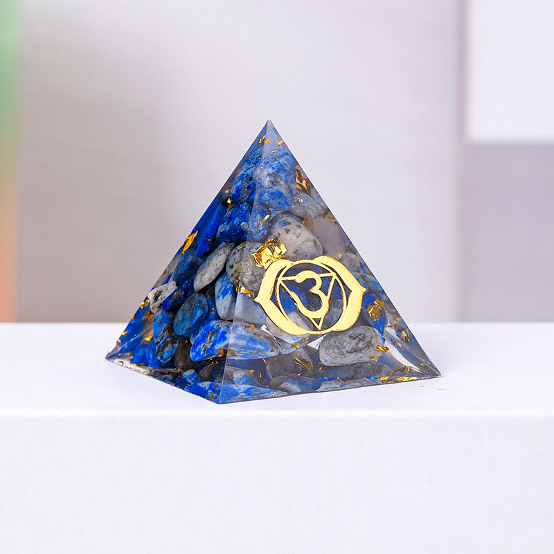 crystal chips resin pyramid 3cm