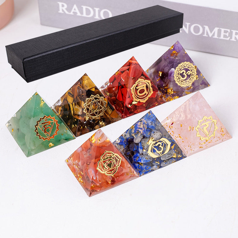 crystal chips resin pyramid 3cm