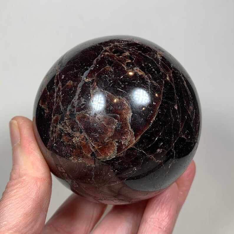 5-6cm garnet sphere